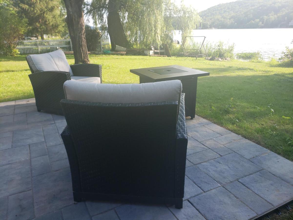 Le Nid Dore Sur Le Lac Val des Monts Exterior photo